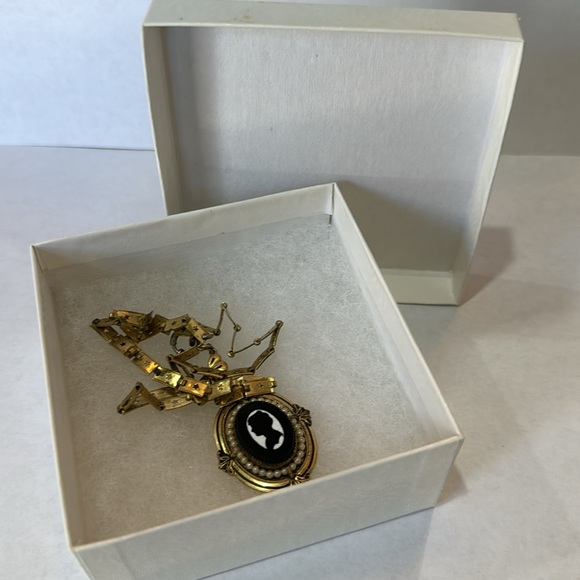 VTG CAMEO VICTORIAN CZECH STYLE GLASS CAMEO/SILHOUETTE‎ GOLD TONE STAR NECKLACE - Picture 9 of 9